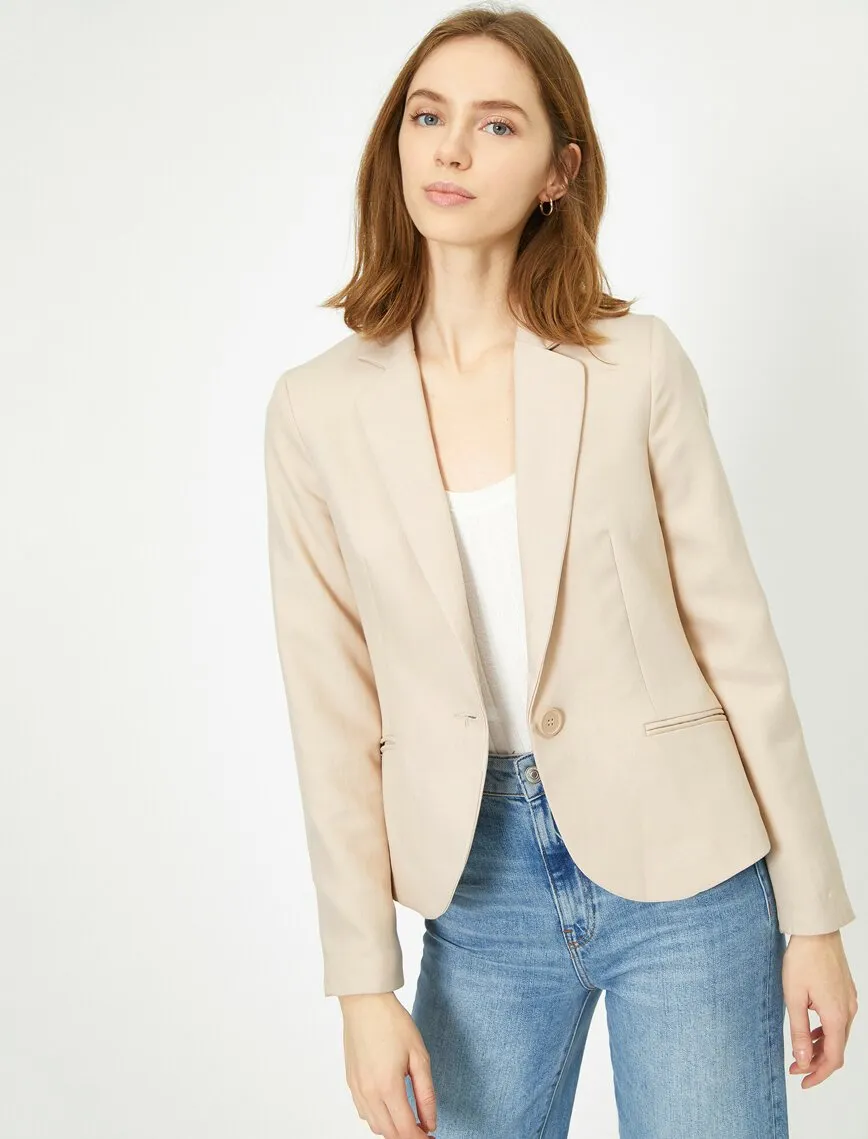 16538 Beige Tailored Crop Jacket