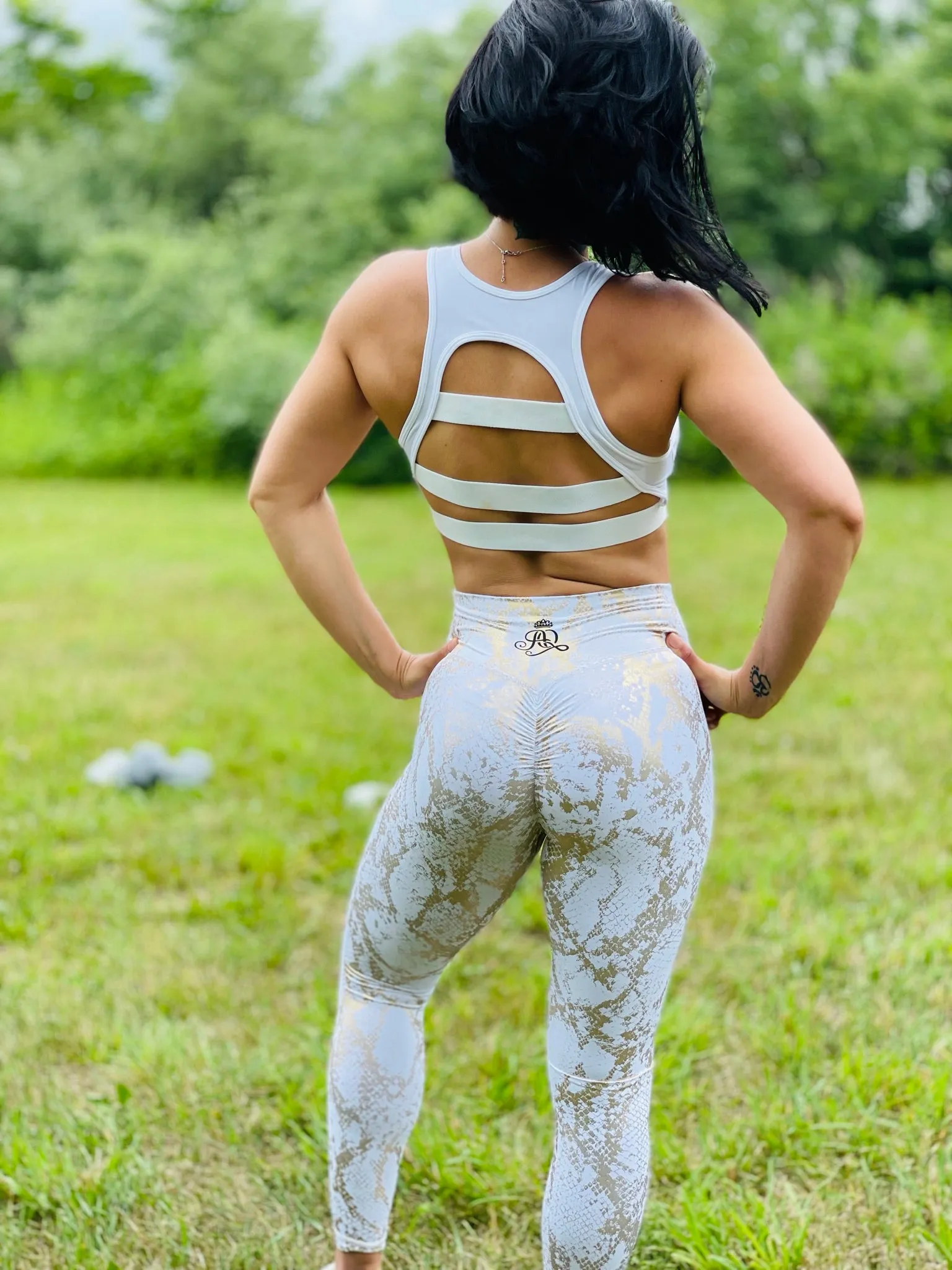 GOLD AND WHITE SEXY SNAKE PRINT LEGGING