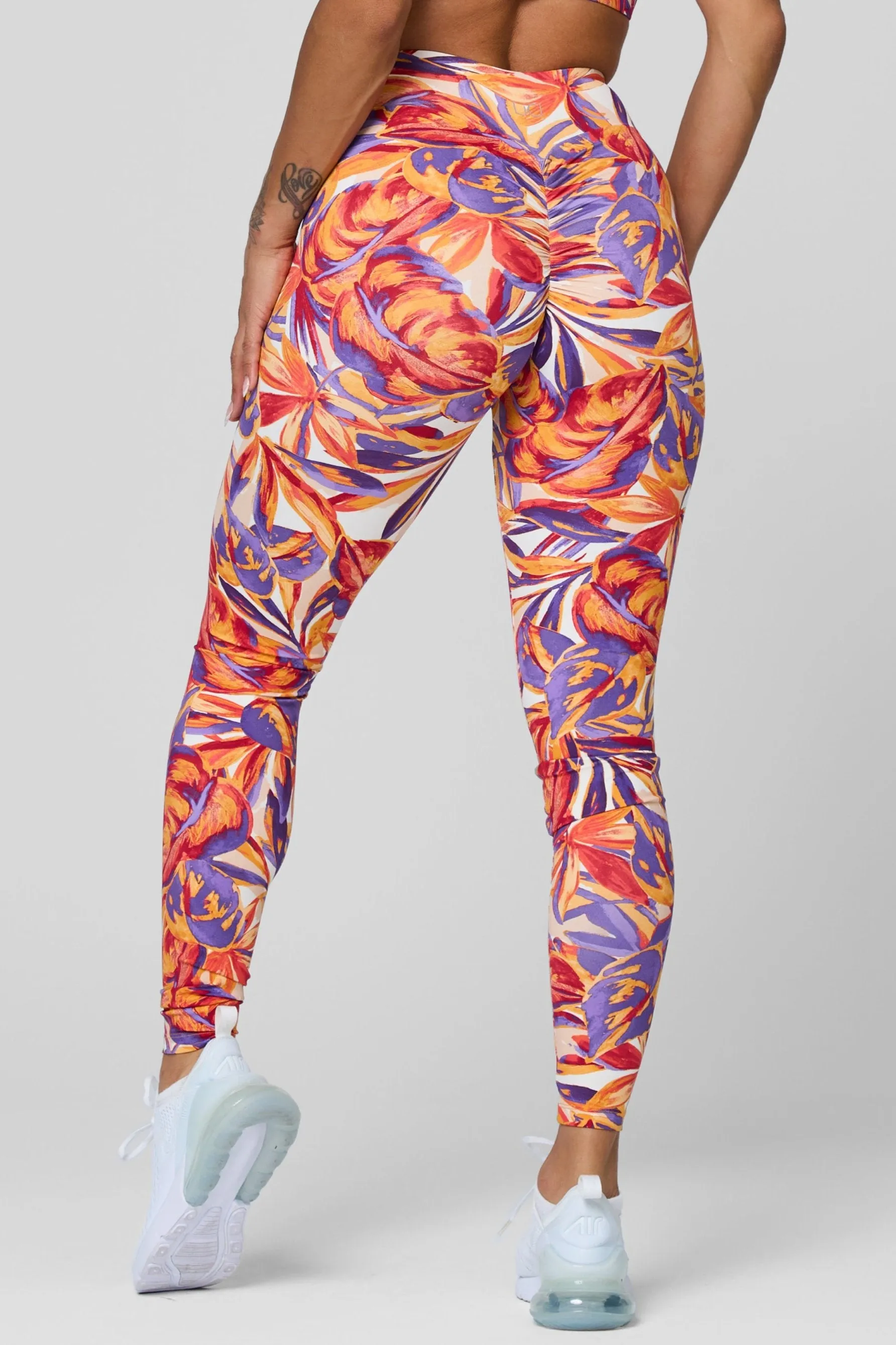 Tropicale V-Cut Scrunch Legging